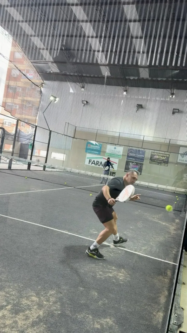 Partido en una cancha del club
