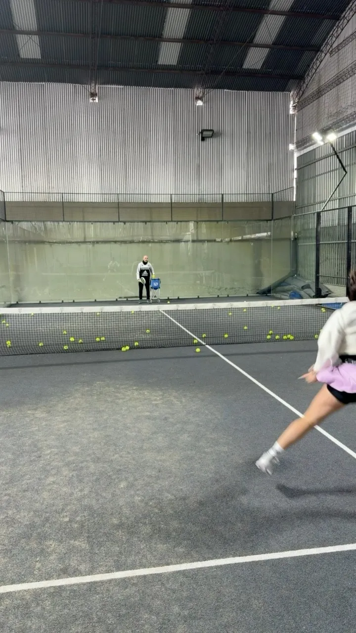 Clase en una cancha del club